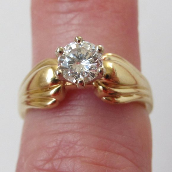 FINAL PRICE: 14K Solid Yellow Gold Natural Diamond Solitaire Ring - Picture 1 of 10